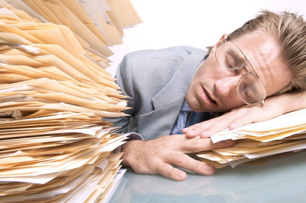 Bán hàng theo cách truyền thống khiến chủ cửa hàng mệt mỏi