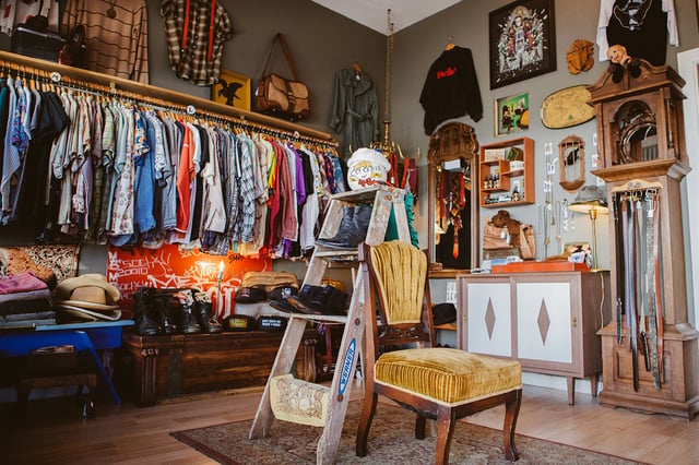 trang-tri-khi-mo-shop-ban-quan-ao.jpg