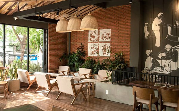 không gian quán cafe thoáng mát