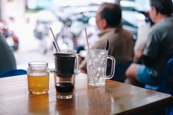 Phân tích khách hàng giúp bạn xác định được điều đó và chọn ra vị trí tốt nhất cho quán cafe của bạn