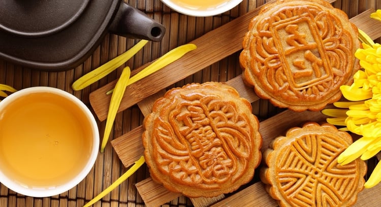 Tự tay làm bánh trung thu cho gia đình và người thân yêu