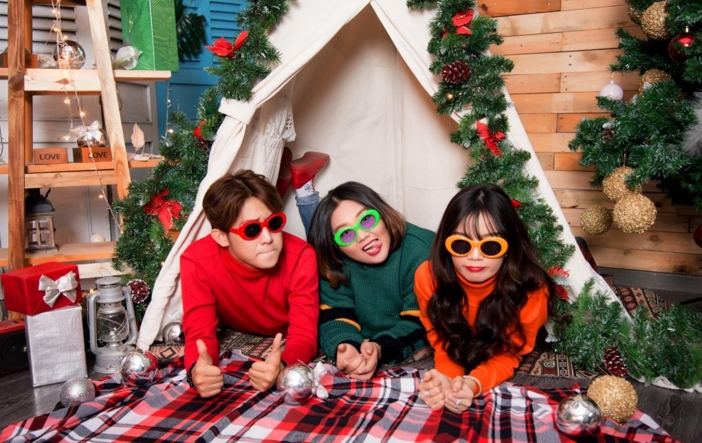 Cùng bạn bè đón noel