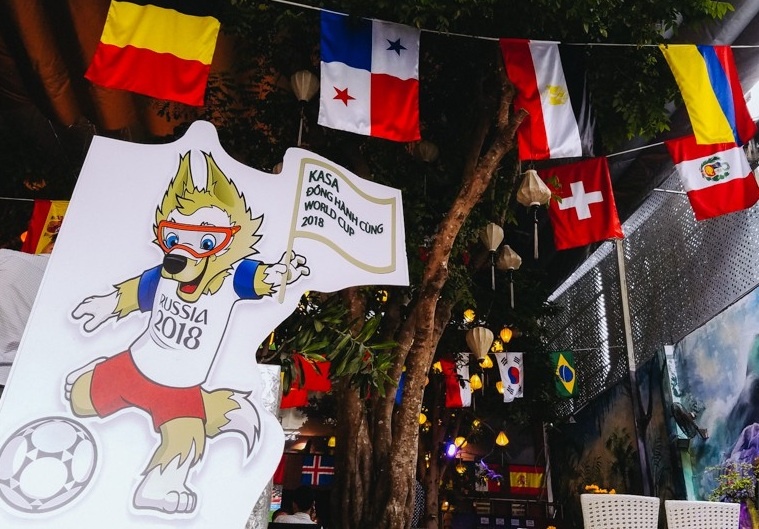Trang trí quán chuẩn "world cup" là như thế nào?