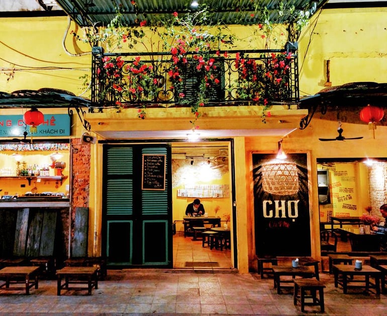 Nên đặt quán ở những vị trí dễ tìm kiếm