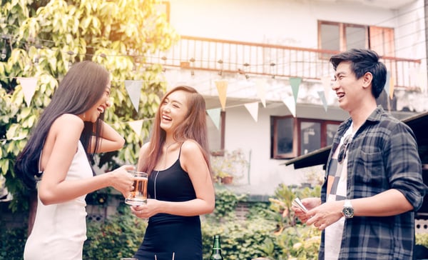Tổ chức bữa tiệc chúc mừng những nhân viên xuất sắc
