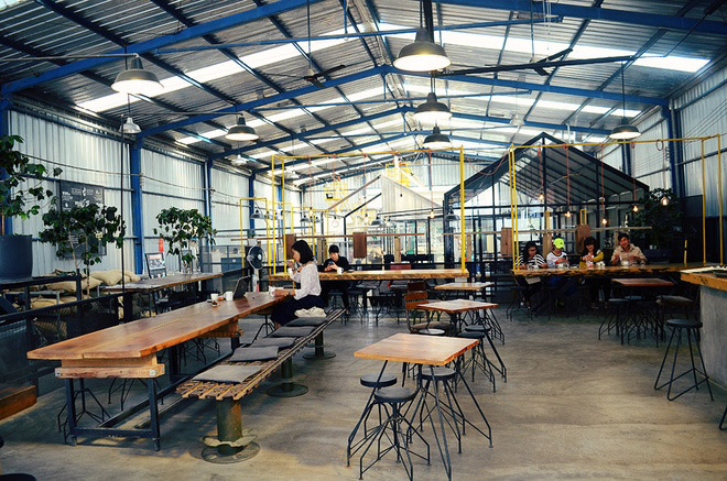 phong cach thiet ke quan cafe indus 2.jpg