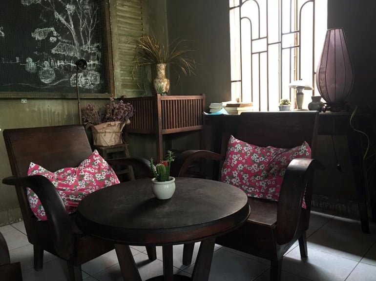 phong cach thiet ke quan cafe co dien 2.jpg
