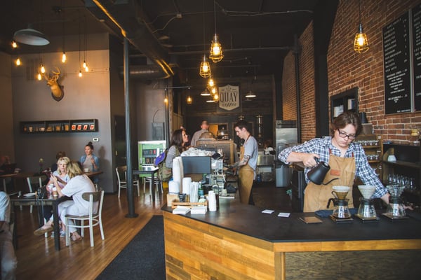 Đảm bảo luôn có một lối đi chính trong quán