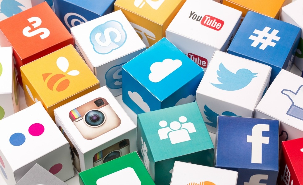 Thực hiện các chiến dịch marketing để bán hàng