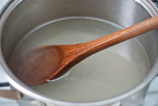 Đun sôi nước làm thạch