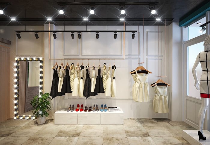 Shop thời trang ế khách