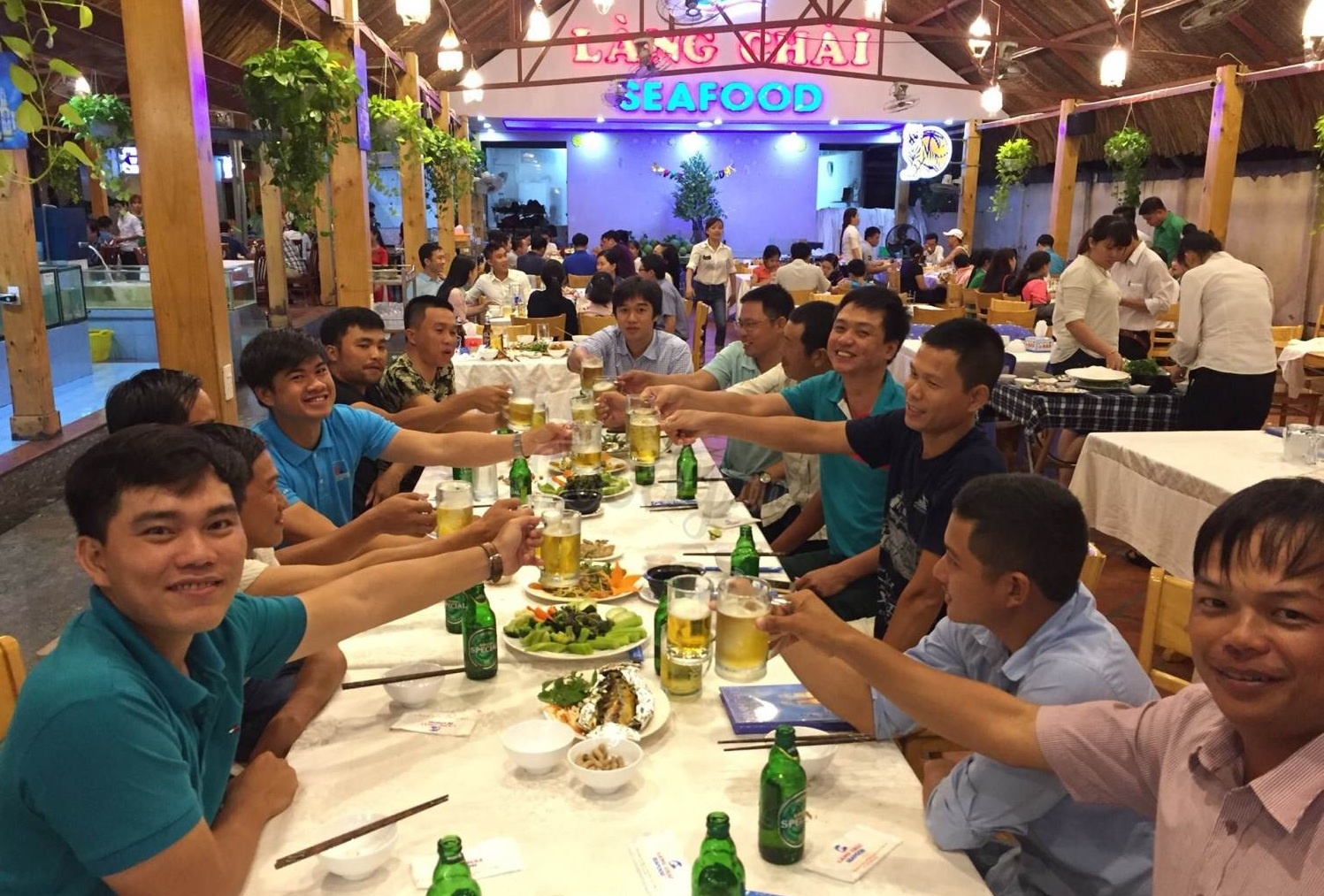 Phục vụ khách hàng tốt nhất mùa bóng đá