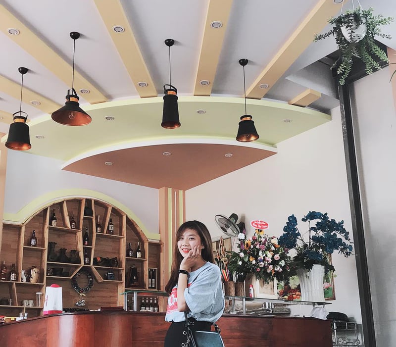 Tuan-Thao-coffee-house-phuc-vu-nhiet-tinh