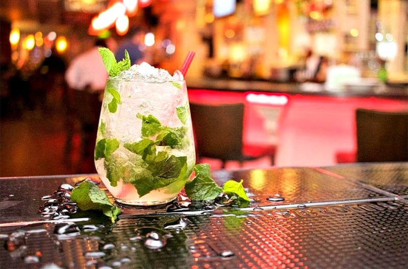 Kinh doanh cafe cần biết cách chọn ly sao cho đẹp và chuẩn