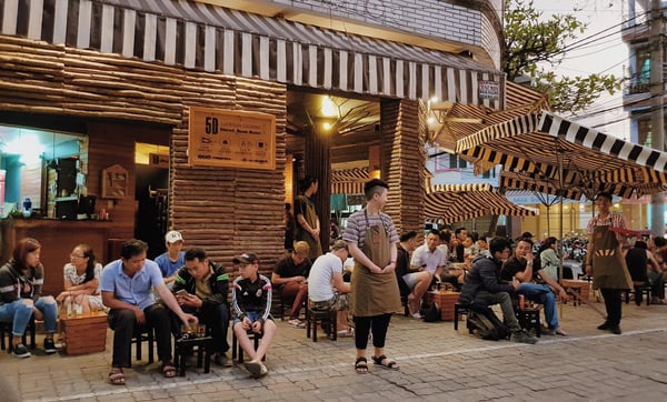 môi trường xung quanh quán cafe cũng rất quan trọng