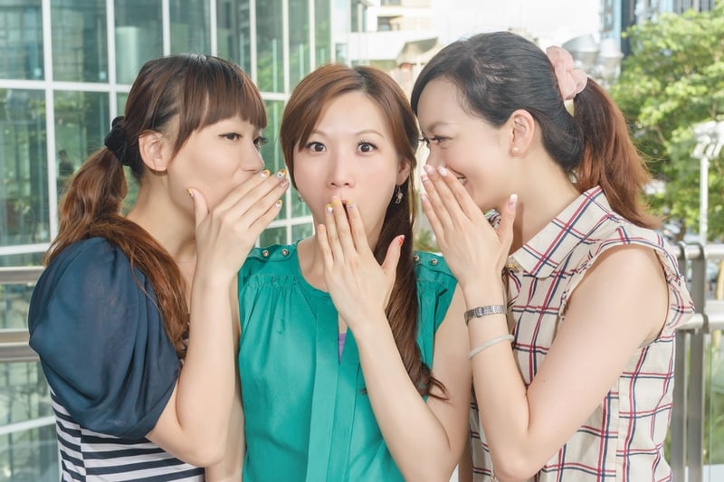 dân văn phòng thường chia sẻ nhau về sản phẩm mua từ online
