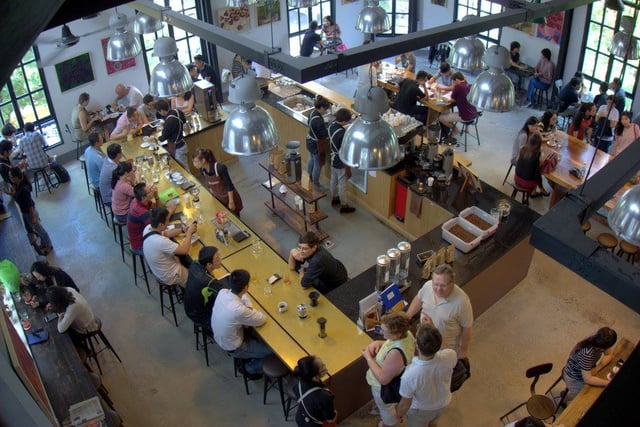 kinh-doanh-cafe-dong-khach.jpg