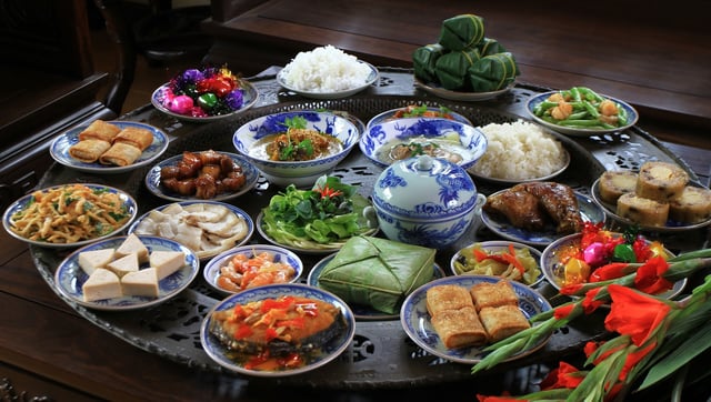 Mâm đồ cúng trong văn hóa người Việt