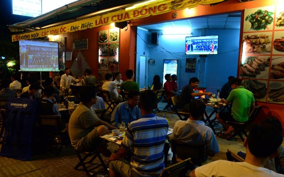 Truyền hình trực tiếp các trận bóng đá trong world cup để hút khách