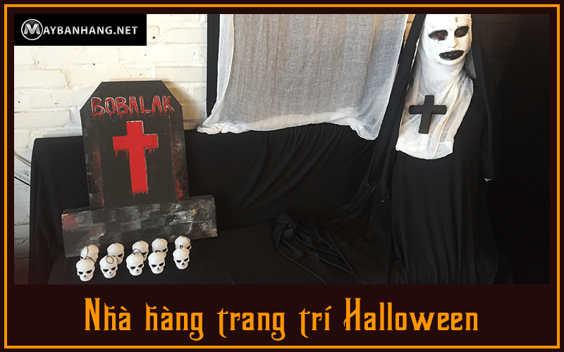 Nha-hang-trang-tri-halloween-nhan-vat-trong-phim