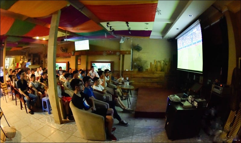 quán cafe đông khách mùa world cup