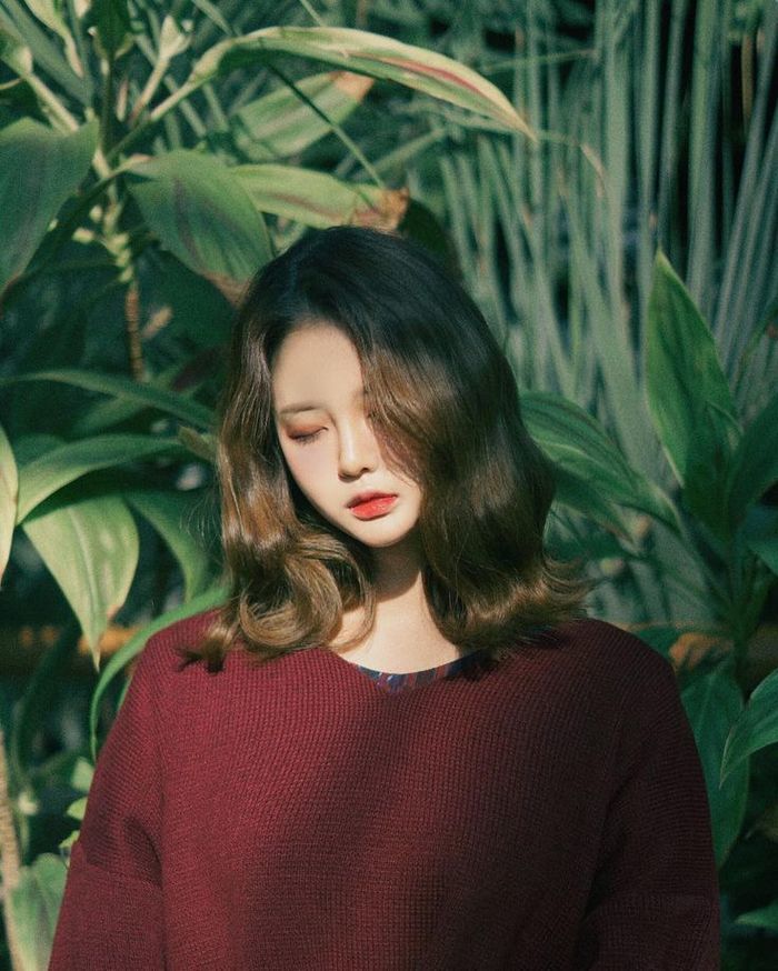 Tóc xoăn gợn sóng hot nhất mỗi mùa hè