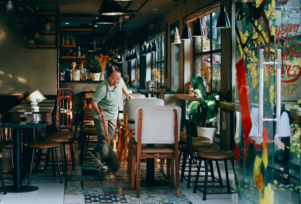Bạn đang tìm mặt bằng mở quán cafe? Hãy cân nhắc thật kỹ!