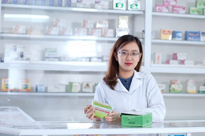 Chi phí thuê nhân viên nhà thuốc
