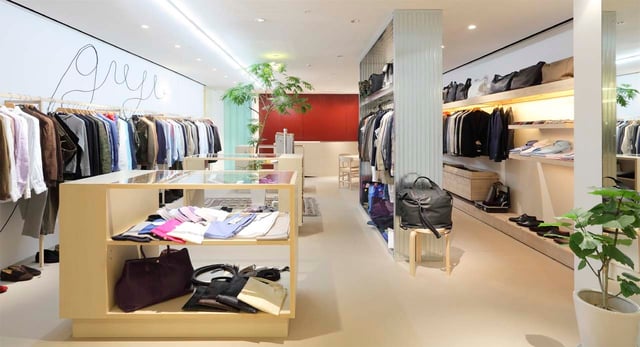 trang-tri-shop-ban-quan-ao.jpg