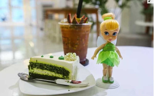 doll cake & tea