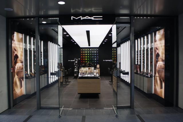 cửa hàng mỹ phẩm MAC