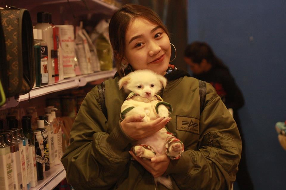 khach-hang-thanh-cong-mat-pet15.jpg