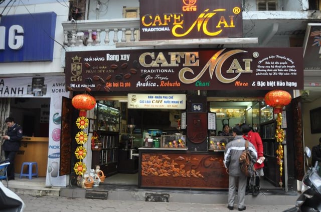 dat-ten-quan-cafe-theo-chu-quan.jpg